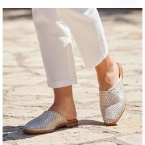 Seychelles Silver Woven Leather Mules Metallic Flat Slide Loafers Womens 7